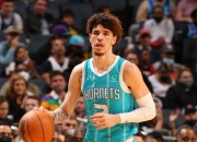 开云棋牌官网-公牛队员因伤退出赛季，球队士气低迷