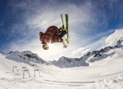 开云棋牌-独行侠生死战力克黄蜂，字母哥关键一球定乾坤