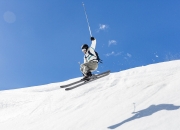 开云棋牌-哈利伯顿爆发，马刺生死战取胜火箭，一场定义赛季走向的逆袭之战