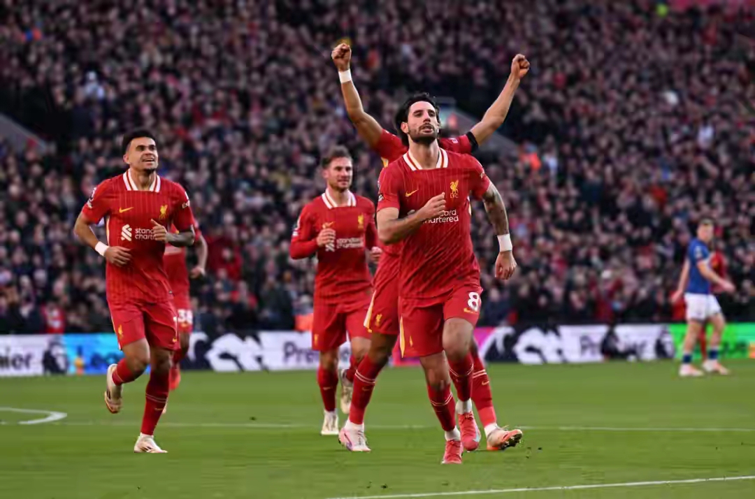 关于利物浦主场大胜伯恩利，继续领跑积分榜的信息