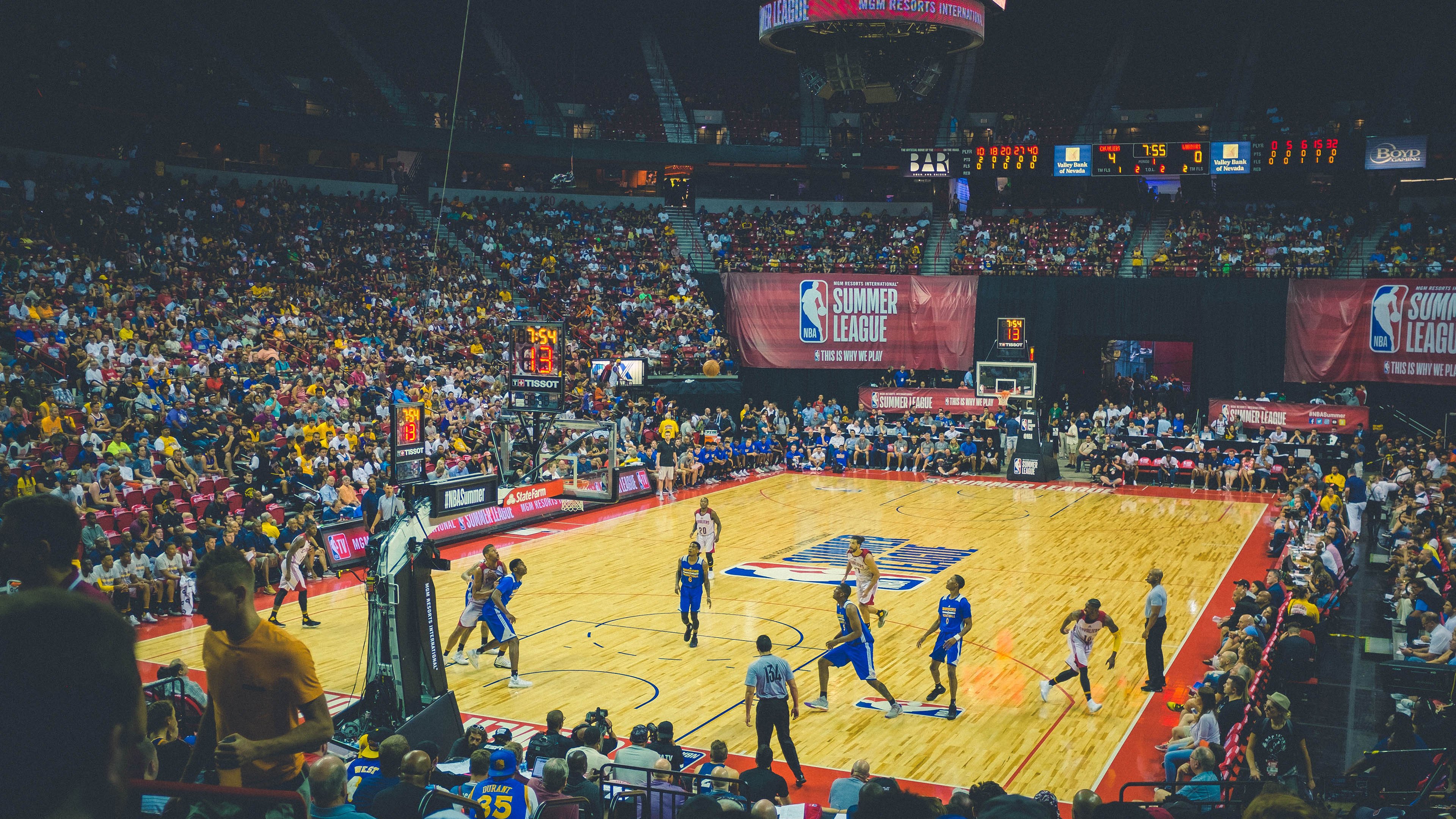 戈贝尔比赛走势一手掌控，独行侠终结森林狼